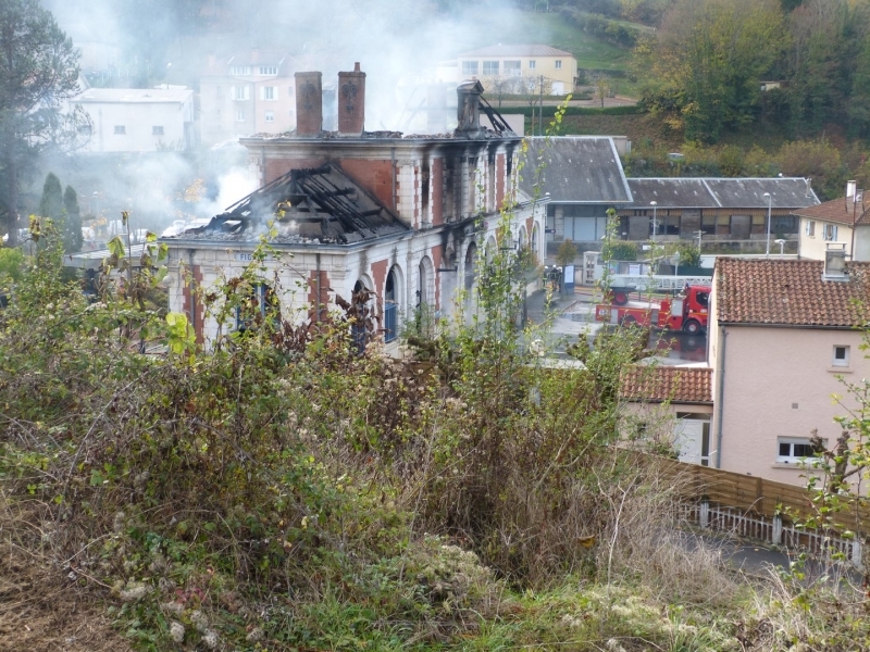 Gare de figeac brulée 001 (Copier)