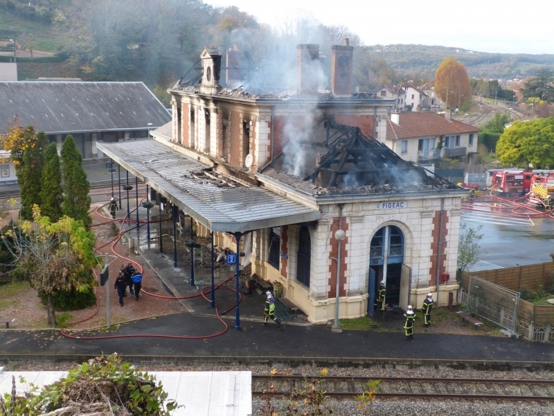 Gare de figeac brulée 003 (Copier)